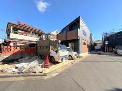 大型パントリーやWIC、小屋裏収納など各棟収納豊富な嬉しい間取り！2025年12月完成予定・同施工のモデルハウスご案内可能です！