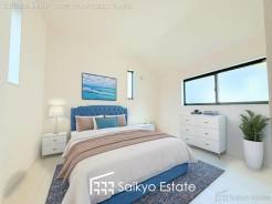 シンプルな色調の居室は清潔感があり落ち着いた空間です。家具のコーディネイトも楽しめそうですね