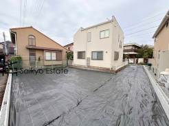 小田急線「成城学園前」駅徒歩12分の好立地！スーパー、コンビニまで徒歩約5分など、周辺は商業施設が充実した暮らし便利な立地です！急なお買い物も安心です♪