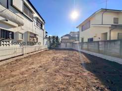 敷地面積ゆとりの35坪以上！LDK広々22.93帖！全居室6帖以上の大型4LDK♪季節の物や使用頻度の低い物の収納に便利な小屋裏収納付き♪