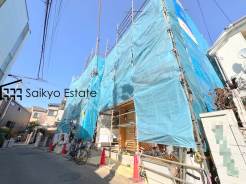 小学校まで徒歩約2分、中学校まで徒歩約10分でお子様が無理なく通える距離です。保育園や幼稚園も近くに多数あり、子育てファミリーには嬉しい環境です！