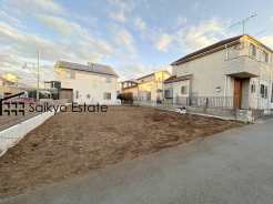 小学校まで徒歩約8分、中学校まで徒歩約13分でお子様が無理なく通える距離です。保育園や幼稚園も近くに多数あり、子育てファミリーには嬉しい環境です！