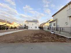 JR中央線「武蔵小金井」駅徒歩14分！「東小金井」駅も徒歩利用可能です！お買い物など用途に合わせて駅を使い分け出来る嬉しい立地♪駅北側で希少な5000万円前半の価格帯です！