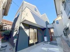 京王線「西調布」駅徒歩8分！「調布」駅徒歩20分！設備が充実した省エネ基準適合住宅です！完成済みのため内覧・即入居可能です！