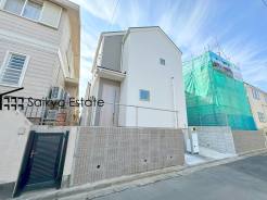 小学校まで徒歩約17分、中学校まで徒歩約13分でお子様が無理なく通える距離です。保育園や幼稚園も近くに多数あり、子育てファミリーには嬉しい環境です！