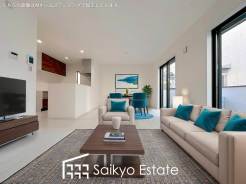 開放感と採光にこだわった18帖の広々としたLDKです。陽光いっぱいの空間で家族団らんの時間も増えそうですね！