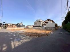 JR中央線「吉祥寺」駅徒歩27分！バスで約12分、バス停より停歩約2分！西武新宿線「武蔵関」駅徒歩21分！敷地面積ゆとりの44坪超！