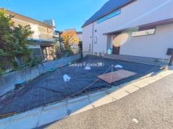 参考間取り図ございます！LDK広々16.4帖！ビルトインガレージ付きの3LDKとなっております！参考価格プラス200万円(税込）で間取り変更も可能です！