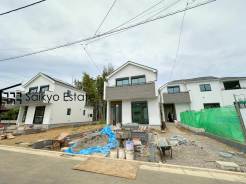 16帖以上のLDKに居室が3～4部屋！号棟にもよりますが駐車2台可能です！WIC付きやパントリー完備など各棟こだわりの間取りとなっております！（C号棟）