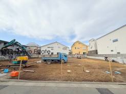 西武池袋線「富士見台」駅徒歩11分！西武新宿線「下井草」駅も徒歩約15分で利用可能です！制震ダンパー「ミライエΣ」採用物件！1・3・5号棟は駐車2台可能です！