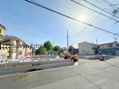 京王線「西調布」駅徒歩19分、「調布」駅までバス便もご利用いただけます！2026年7月完成予定・同施工のモデルハウスご案内可能です！