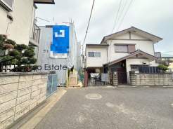 スーパー、コンビニ、ドラッグストアが徒歩10分圏内に揃い生活環境良好です！