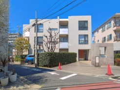 東南角部屋！新耐震適合マンション！南向きで陽当たり良好です♪LD広々20帖！WIC付きの広々とした洋室が2部屋！2箇所にバルコニー有り♪