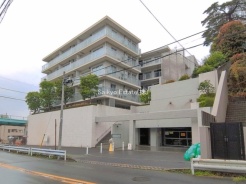 東急田園都市線・大井町線「二子玉川」駅徒歩9分、東急大井町線「上野毛」駅徒歩7分！ショッピングなどで駅を使い分け出来る嬉しい立地です♪