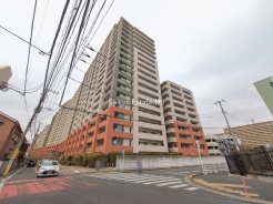 西武池袋線「ひばりヶ丘」駅徒歩18分！内装リフォーム物件！24時間管理体制！総戸数558戸のビッグコミュニティ！