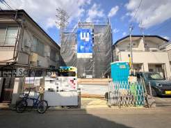 LDK広々16.35帖！収納付きの居室が3部屋！WICや小屋裏収納など豊富な収納スペース♪2箇所にバルコニーのある嬉しい間取りです♪