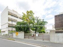 狛江市岩戸南２丁目