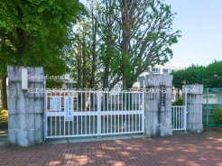 狛江市西和泉２丁目