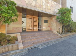 狛江市中和泉５丁目