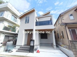 駅徒歩5分！永くお住いになっても飽きの来ないシンプルなデザイン。快適な生活環境を重視した、細部までこだわりのある間取り・仕様です。
■調布市国領町1　新築一戸建て■