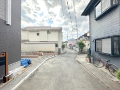 子育てにも嬉しい、緑豊かな自然が広がる閑静な住宅地です。この機会に是非現地をご覧ください。
■小金井市前原町1　新築一戸建■