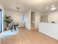 オープンでのびやかな空間を生み出すこだわりの「広がり」と「ゆとり」。家族と過ごす時間を大切にした住空間です。
■小金井市東町2　新築一戸建て■