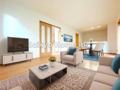 採光良好なリビングは、ご家族の憩いの空間。居心地の良い快適な安らぎの場所にもなりそうです。※家具等はCG加工しております。■府中市西原町4　新築一戸建て■