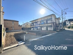 青空と公園。開放感のある街並み。「ゆったりとした環境で子育てがしたい」ママ・パパにぜひ現地をみてもらいたい物件です！■府中市是政1丁目　新築戸建て■