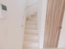手すり付き階段■立川市富士見町3　新築一戸建て■