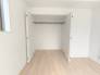 クローゼットは各居室に完備されていますのでお部屋の中はいつもすっきりです！
■三鷹市大沢5　新築一戸建て■