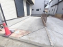 カースペースはコンクリート仕上げ。雨の日も足元は気になりません！
■八王子市小門町　新築一戸建■