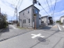 前面道路は5.2mの幅広な道路です。入出庫の際もらくらくです。
■立川市栄町3　新築一戸建て■
