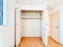 各居室には十分な収納スペースを確保。お部屋全体を広々と使うことができます。
■府中市浅間町4　新築一戸建■