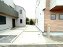 車の出し入れが簡単に行える、使いやすいカースペースです。■府中市小柳町2　新築一戸建て■