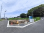 学校やお買い物施設もお近くです。暮らしにゆとりの一角です。■調布市佐須町5　新築一戸建て■