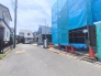 前面道路は5mの幅広な道路です。入出庫の際もらくらくです。
■府中市西府町4　新築一戸建て■