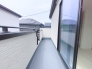 陽当りの良いバルコニー。心地よい風が吹き込み洗濯物だけでなく、お布団もふっかふかです。
■昭島市宮沢町2丁目　新築戸建て■