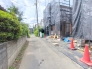 前面道路は車通りも少なく、お子さまのいるご家庭でも安心ですね。
■国立市中1　新築一戸建て■