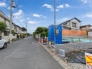 前面道路は5.8ｍ。入出庫の際もらくらくです。■日野市日野本町5　新築一戸建て■