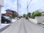 前面道路は約6mの幅広な道路です。入出庫の際もらくらくです。
■日野市多摩平3　新築一戸建■