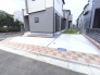 2台停めることができる広々としたカースペースが嬉しいですね。■日野市上田　新築一戸建■
