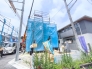 角地の開放感があります。日当たりもよく気持ちのいい立地です。■日野市日野　新築一戸建て■
