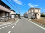 前面道路は6メートル。駐車が苦手な方にも嬉しい住まいです。※古屋あり更地はCG加工です。■小平市栄町1　売地■