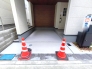 カースペースはコンクリート仕上げ。雨の日も足元は気になりません！■府中市南町4　新築一戸建て■