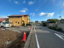 前面道路は6mの幅広な道路です。入出庫の際もらくらくです。■日野市東平山2　新築一戸建て■