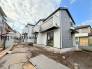 小学校まで徒歩約1分でお子様が無理なく通える距離です。保育園や幼稚園も近くに多数あり、子育てファミリーには嬉しい環境です！