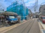 交通量の少ない前面道路ですので、小さなお子様がいらっしゃるご家庭でも安心してお住まいになれます。