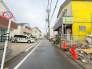 前面道路、幅員がございますので、駐車もスムーズに行えます！駐車が少し苦手なママさんでも安心ですね♪