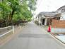 交通量の少ない前面道路ですので、小さなお子様がおられるご家庭でも安心してお住まいいただけます。
