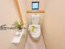 【施工例】1Fと2Fにトイレがございますので、朝の忙しい時間帯も安心です。毎日使う場所だからこそ、綺麗に清潔にこだわりたいですね♪
